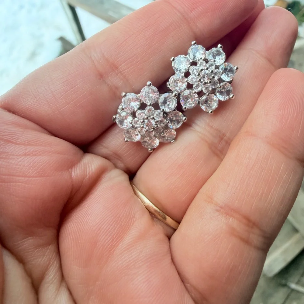 Silver Crystal flower Earrings
